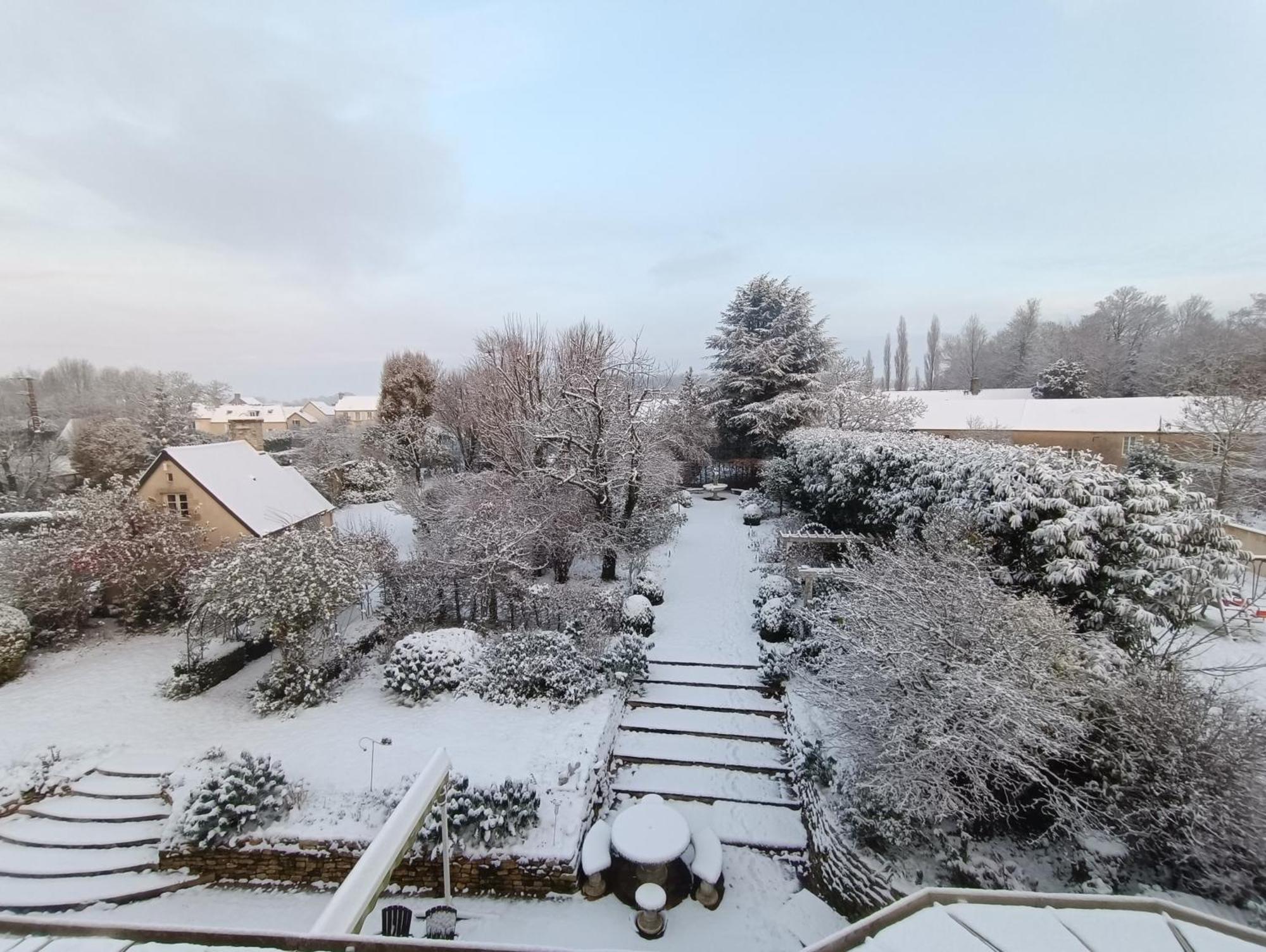 Gite 4 Personnes Avec Piscine Et Bain Nordique Proche Des Plages Du Debarquement Le Manoir  Exterior photo